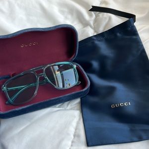 NEW GUCCI SUNGLASSES WITH CASE
